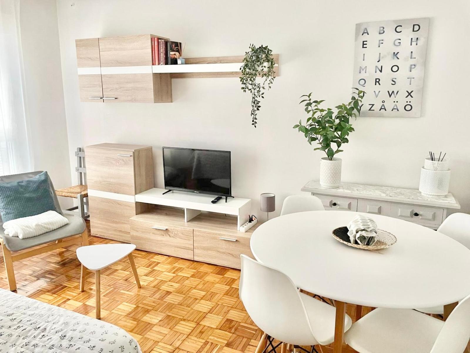 Tranquilidad Al Lado Del Centro Parking Incluido Apartment Oviedo Bagian luar foto